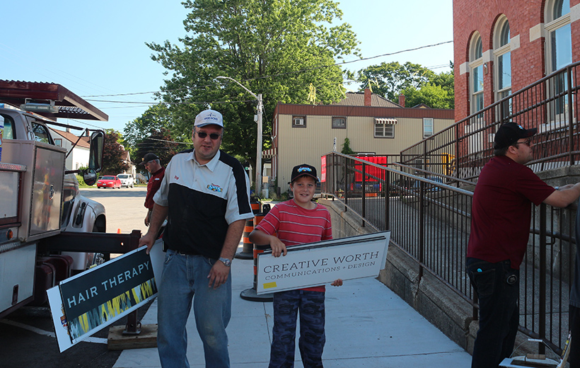 tenant signs delivered t old post